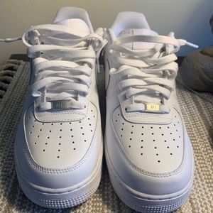 Nike Men’s Air Force 1 ‘07 size 10 white